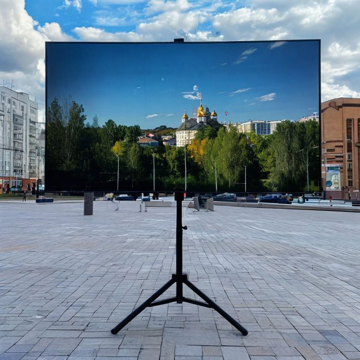 Прокат плазменных панелей для мероприятий в Тюмени: что нужно знать арендатору