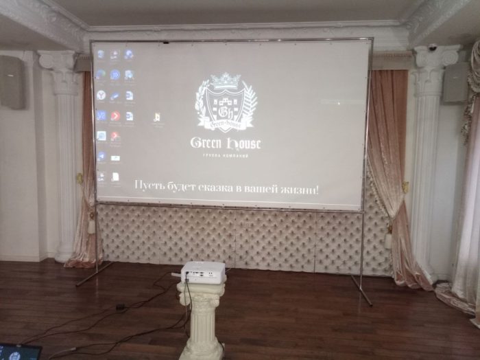 изготовление большого экрана в Тюмени